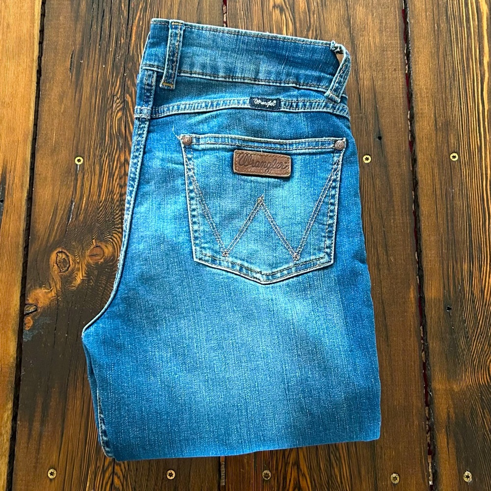 Women’s Wrangler bootcut jeans
